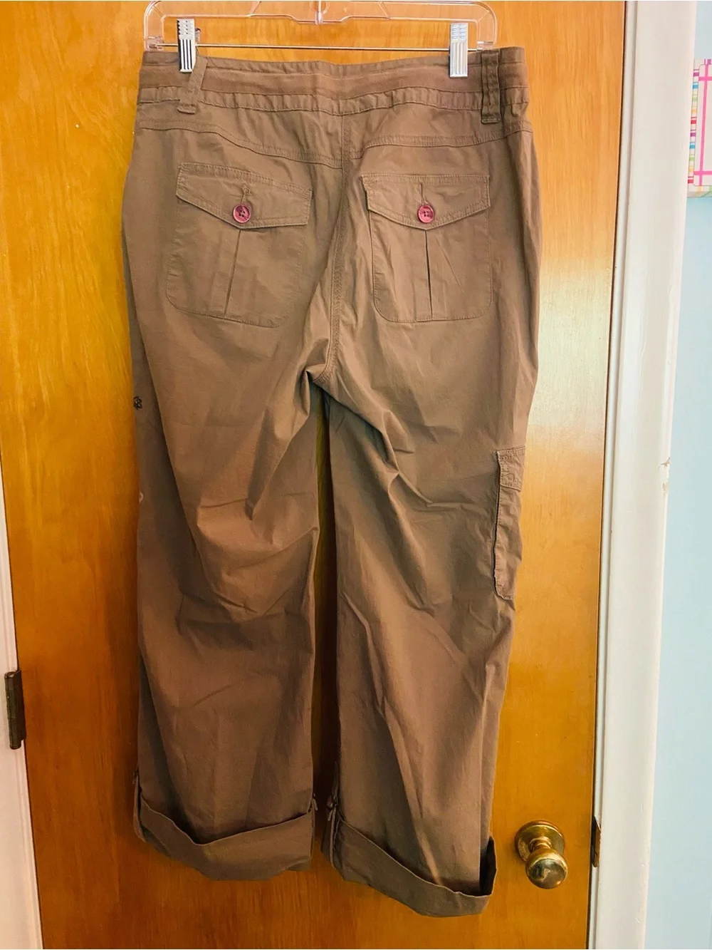 🤎SIZE 8 Style & Co. Women’s Brown Cargo Pants w/Embroidered Side Detail🤎